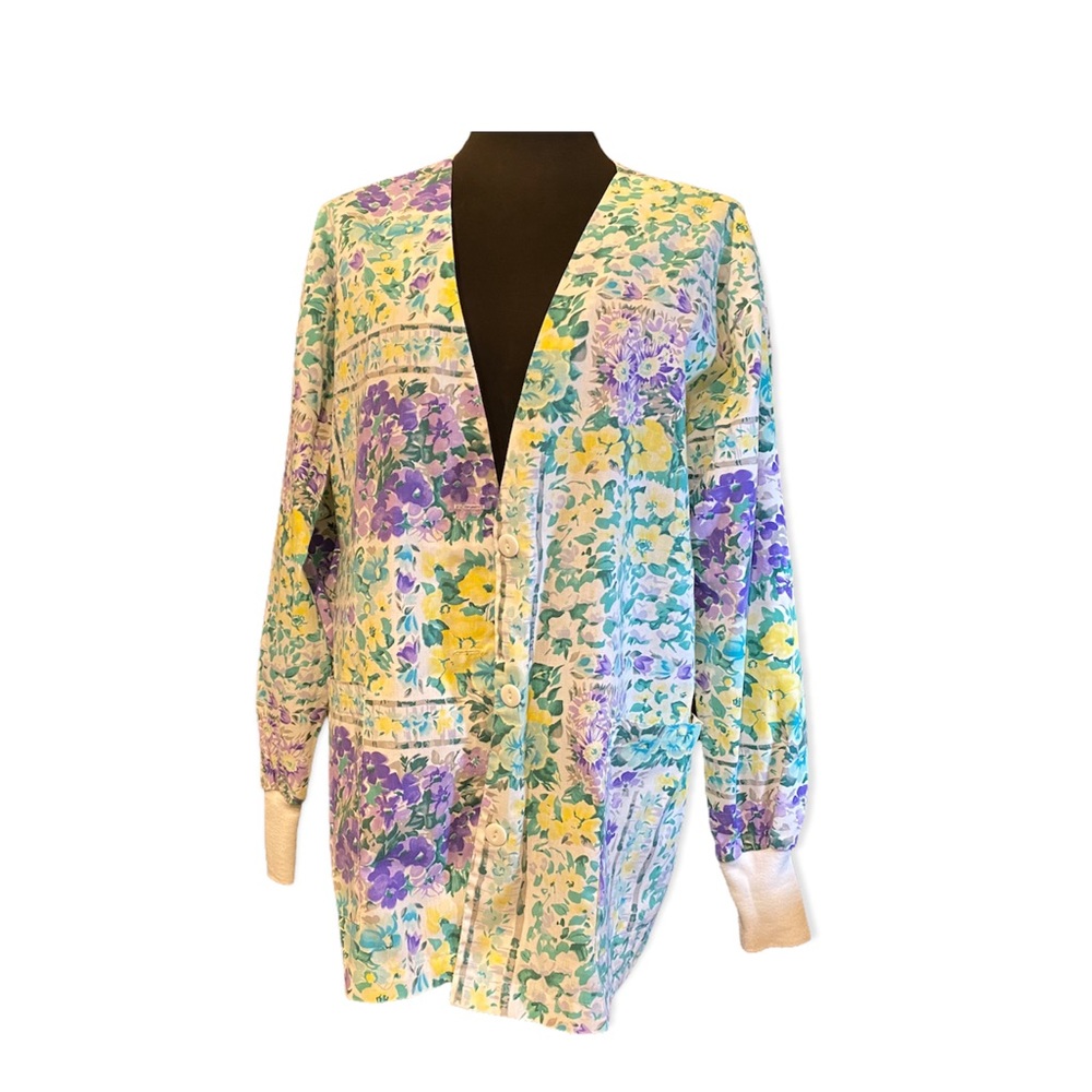Women’s Floral “Working Scrubs by White Swan” Scrub Jacket (Medium)